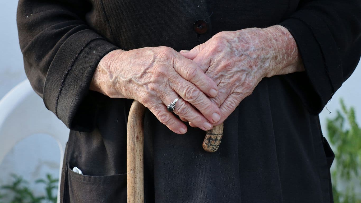 Grip Strength: A Surprising Predictor of Longevity