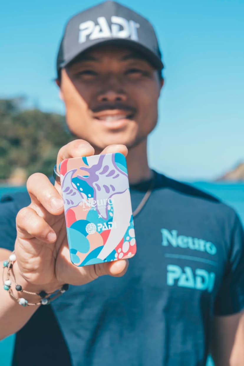 Neuro x PADI Manta Ray Tin